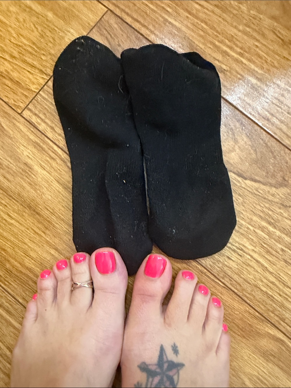 AVIA Women’s Black Low-Cut Athletic Socks with Pink Accents Well Worn - Picture 3 of 3